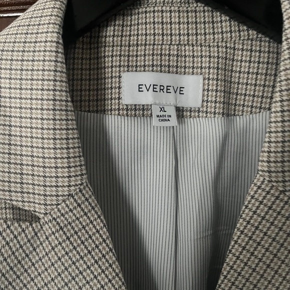 EverEve Blazer 😍 - Picture 2 of 4